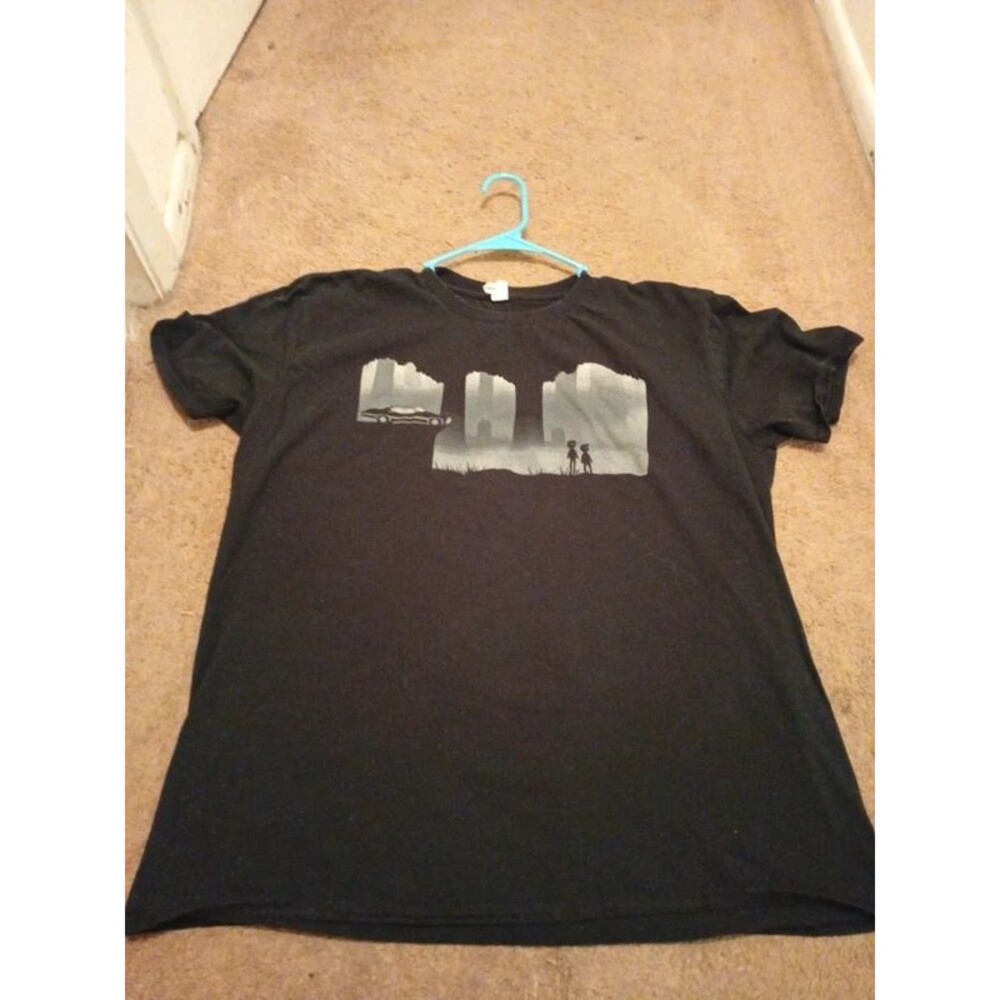 Men's size XL Supernatural black T-shirt